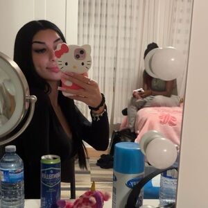 Meet your Posher, Luna